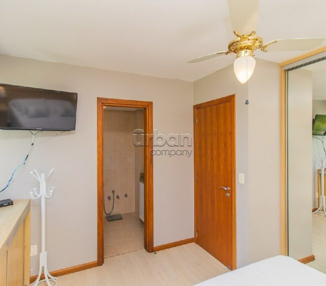 Apartamento com 97m², 3 quartos, 1 suíte, 2 vagas, no bairro Mont Serrat em Porto Alegre