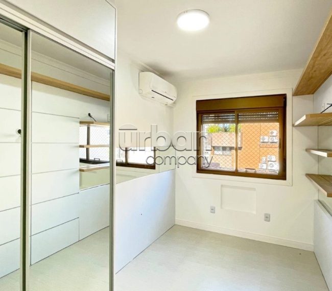 Apartamento com 183m², 3 quartos, 1 suíte, 3 vagas, no bairro Auxiliadora em Porto Alegre