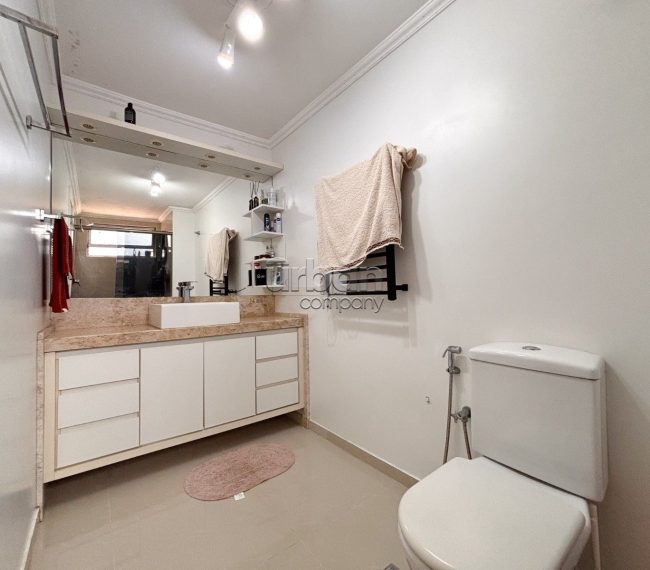 Apartamento com 147m², 3 quartos, 1 suíte, 1 vaga, no bairro Petrópolis em Porto Alegre