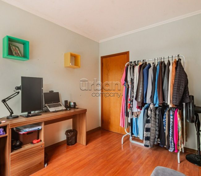 Apartamento com 67m², 2 quartos, 1 suíte, 2 vagas, no bairro Mont Serrat em Porto Alegre