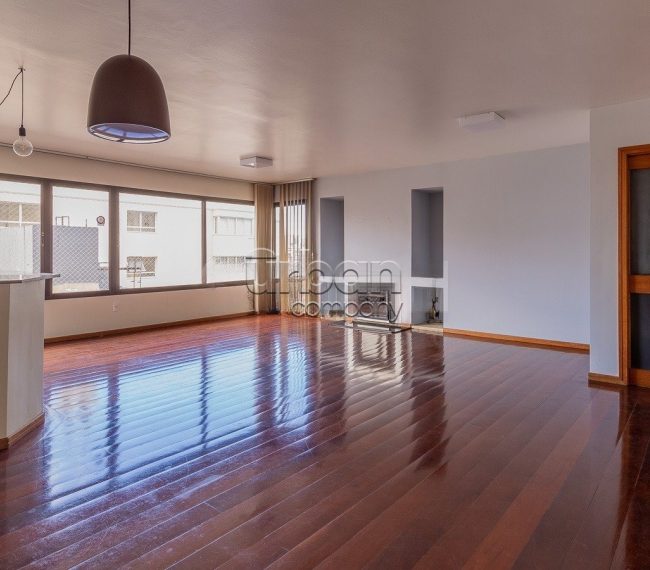 Apartamento com 163m², 3 quartos, 1 suíte, 2 vagas, no bairro Auxiliadora em Porto Alegre