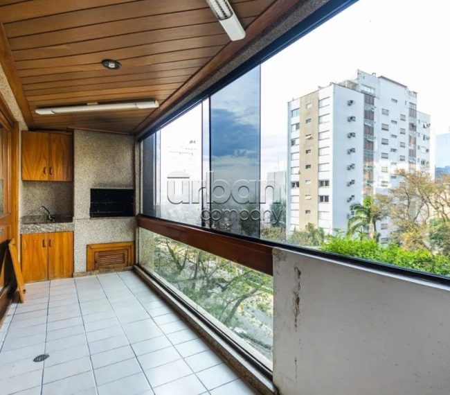 Apartamento com 146m², 3 quartos, 1 suíte, 2 vagas, no bairro Mont Serrat em Porto Alegre