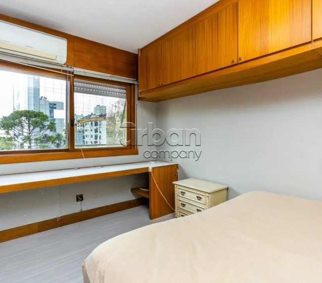 Apartamento com 146m², 3 quartos, 1 suíte, 2 vagas, no bairro Mont Serrat em Porto Alegre