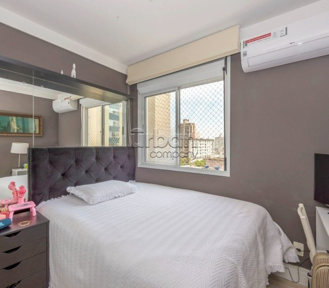 Apartamento com 75m², 3 quartos, 1 suíte, 1 vaga, no bairro Santana em Porto Alegre