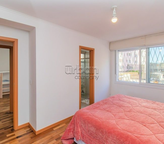 Apartamento com 133m², 3 quartos, 1 suíte, 1 vaga, no bairro Independência em Porto Alegre