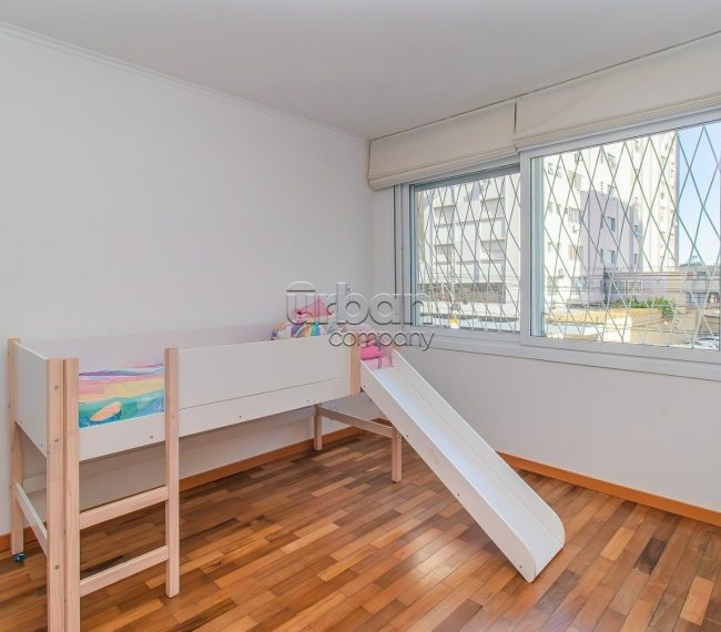 Apartamento com 133m², 3 quartos, 1 suíte, 1 vaga, no bairro Independência em Porto Alegre