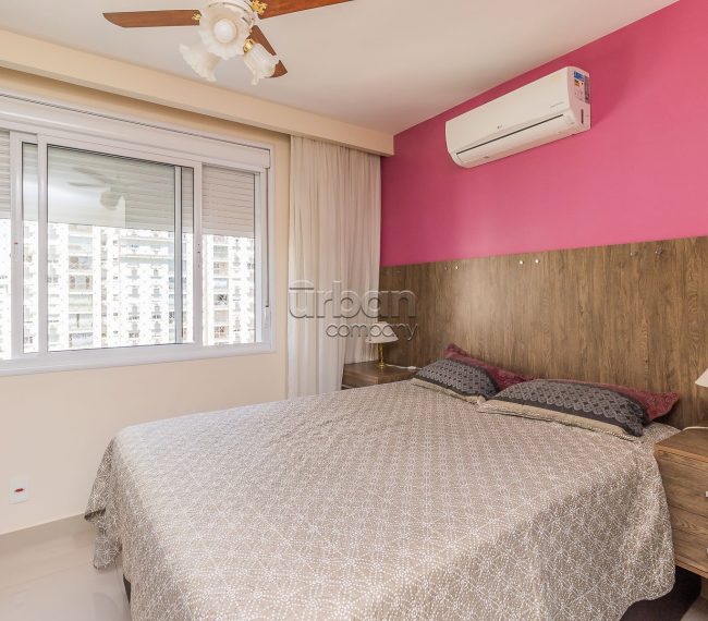 Apartamento com 105m², 3 quartos, 1 suíte, 2 vagas, no bairro Passo da Areia em Porto Alegre