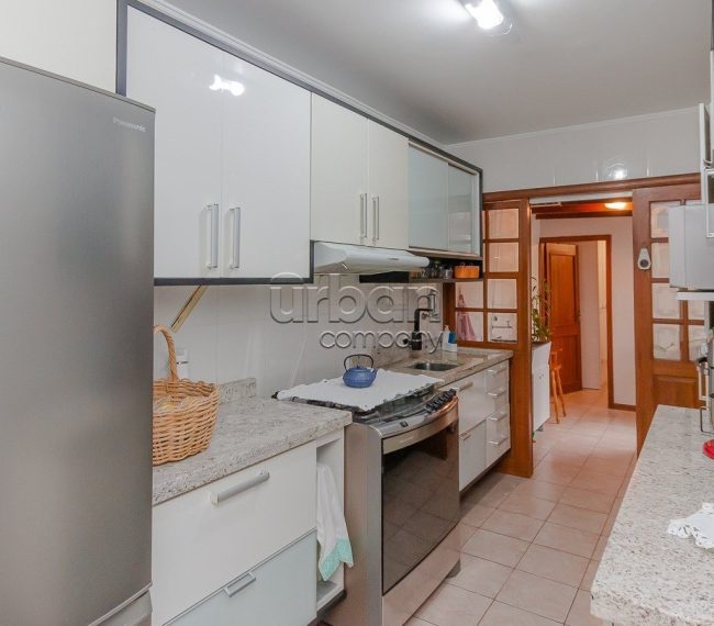 Apartamento Garden com 171m², 3 quartos, 2 vagas, no bairro Auxiliadora em Porto Alegre