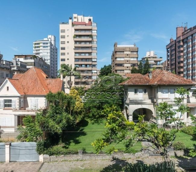 Apartamento com 133m², 3 quartos, 1 suíte, 2 vagas, no bairro Moinhos de Vento em Porto Alegre