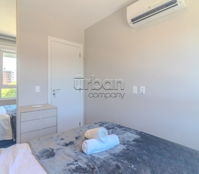 Apartamento com 40m², 1 quarto, 1 vaga, no bairro Partenon em Porto Alegre