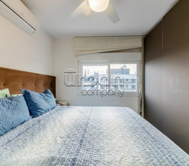 Apartamento com 69m², 2 quartos, 1 suíte, 2 vagas, no bairro Central Parque em Porto Alegre