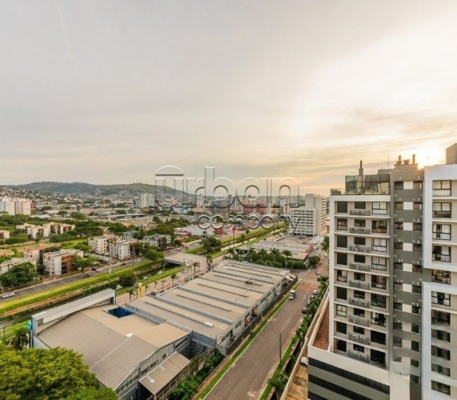 Apartamento com 69m², 2 quartos, 1 suíte, 2 vagas, no bairro Central Parque em Porto Alegre