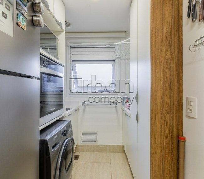 Apartamento com 69m², 2 quartos, 1 suíte, 2 vagas, no bairro Central Parque em Porto Alegre