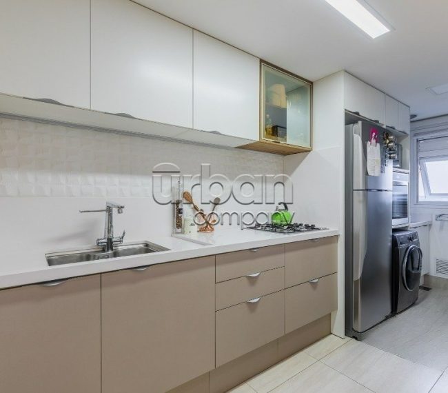 Apartamento com 69m², 2 quartos, 1 suíte, 2 vagas, no bairro Central Parque em Porto Alegre