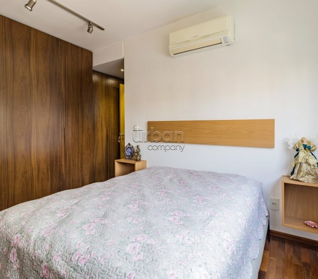 Apartamento com 102m², 3 quartos, 1 suíte, 2 vagas, no bairro Rio Branco em Porto Alegre