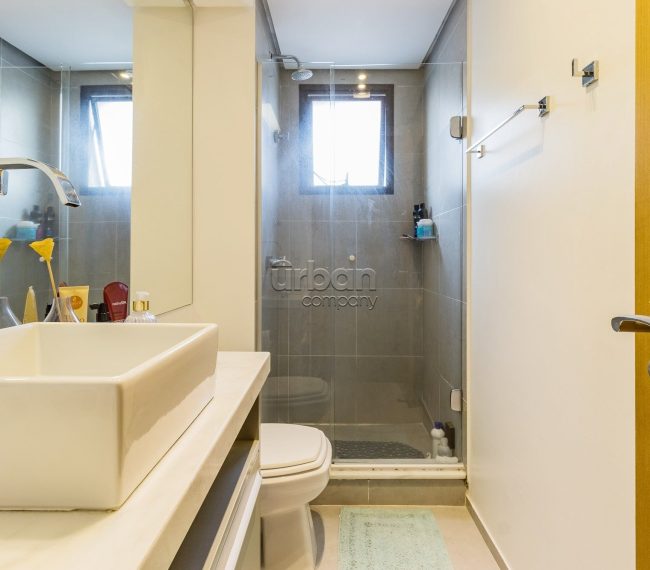 Apartamento com 102m², 3 quartos, 1 suíte, 2 vagas, no bairro Rio Branco em Porto Alegre