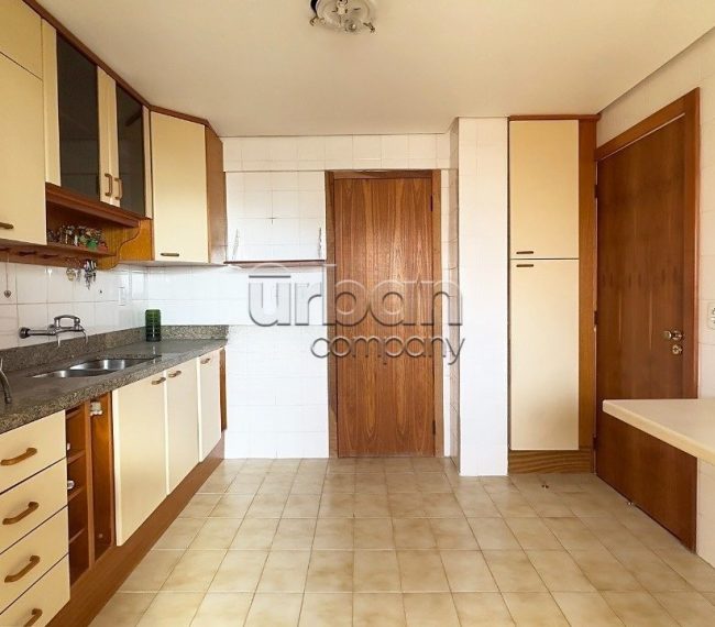 Apartamento com 136m², 3 quartos, 1 suíte, 2 vagas, no bairro Chácara da Pedras em Porto Alegre