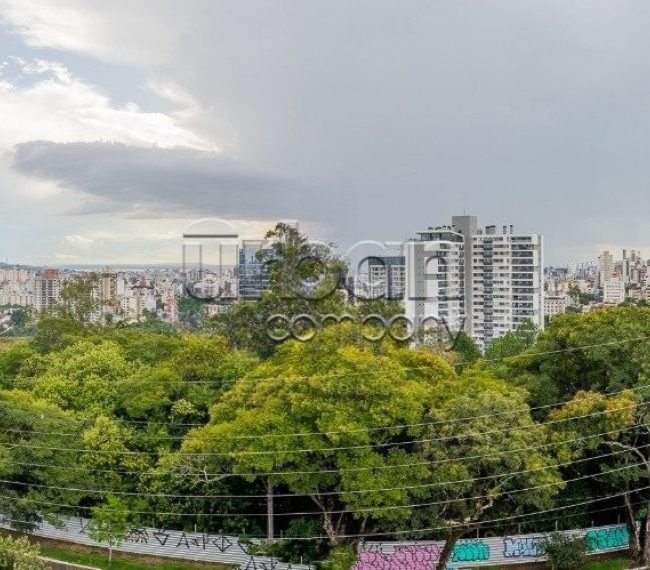 Cobertura com 262m², 3 quartos, 1 suíte, 2 vagas, no bairro Jardim Botânico em Porto Alegre