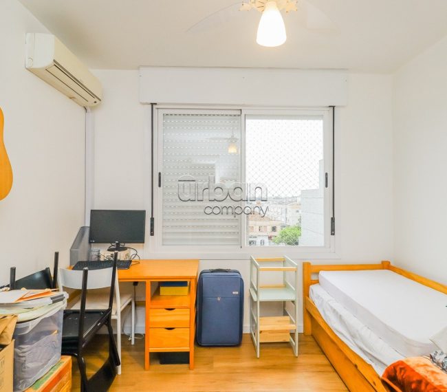 Apartamento com 95m², 3 quartos, 1 suíte, 1 vaga, no bairro São Geraldo em Porto Alegre