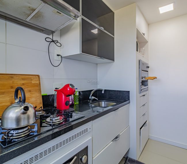 Apartamento com 72m², 2 quartos, 1 suíte, 1 vaga, no bairro Petrópolis em Porto Alegre