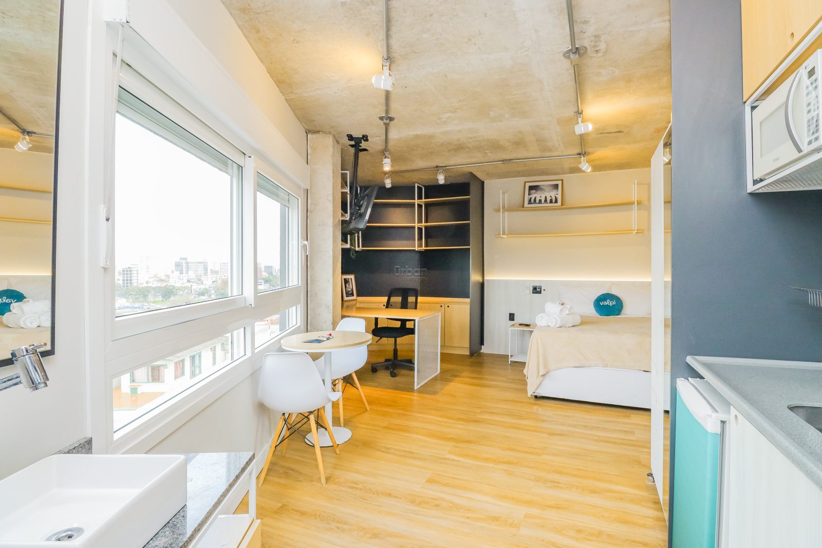 Loft com 25m², 1 quarto, no bairro Santa Cecília em Porto Alegre