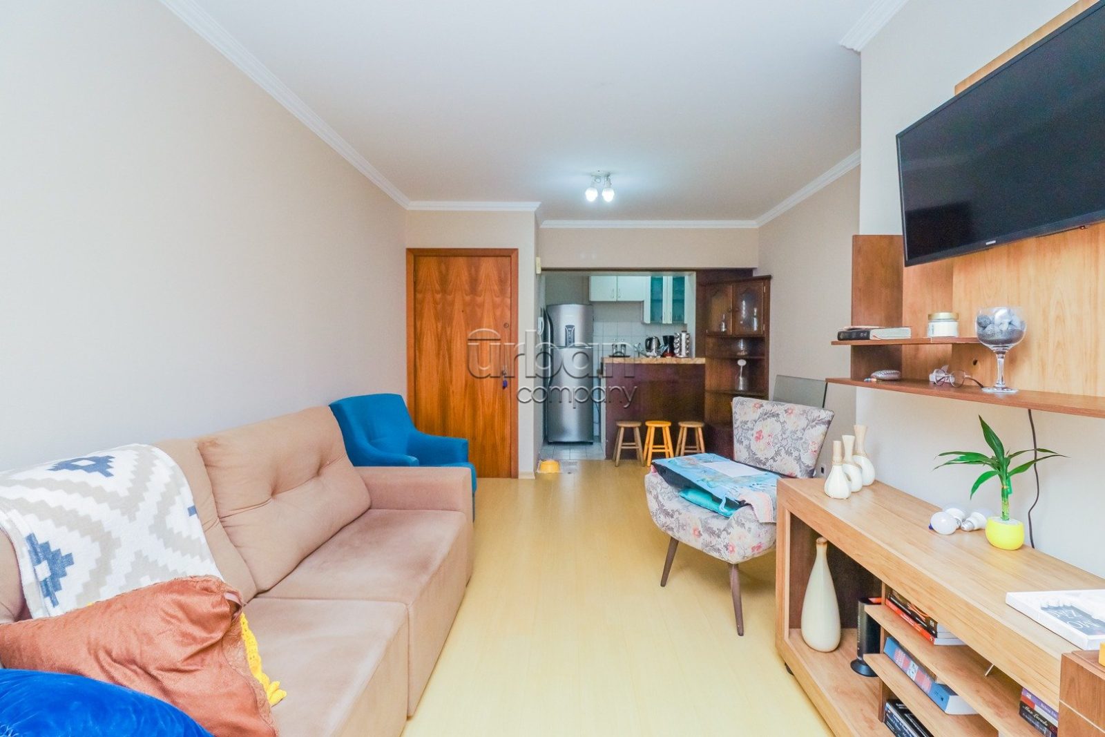 Apartamento com 72m², 3 quartos, 1 suíte, 1 vaga, no bairro Jardim do Salso em Porto Alegre