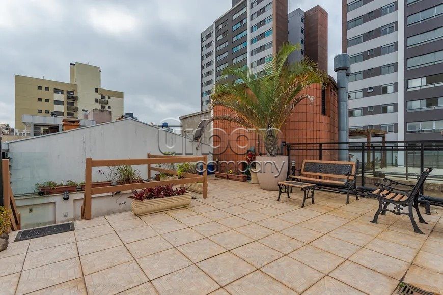 Cobertura com 206m², 3 quartos, 1 suíte, 1 vaga, no bairro Petrópolis em Porto Alegre