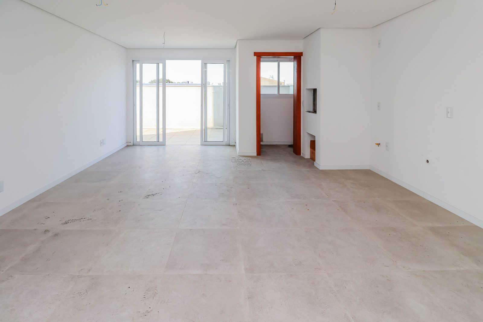 Apartamento com 95m², 1 quarto, 1 vaga, no bairro Passo da Areia em Porto Alegre