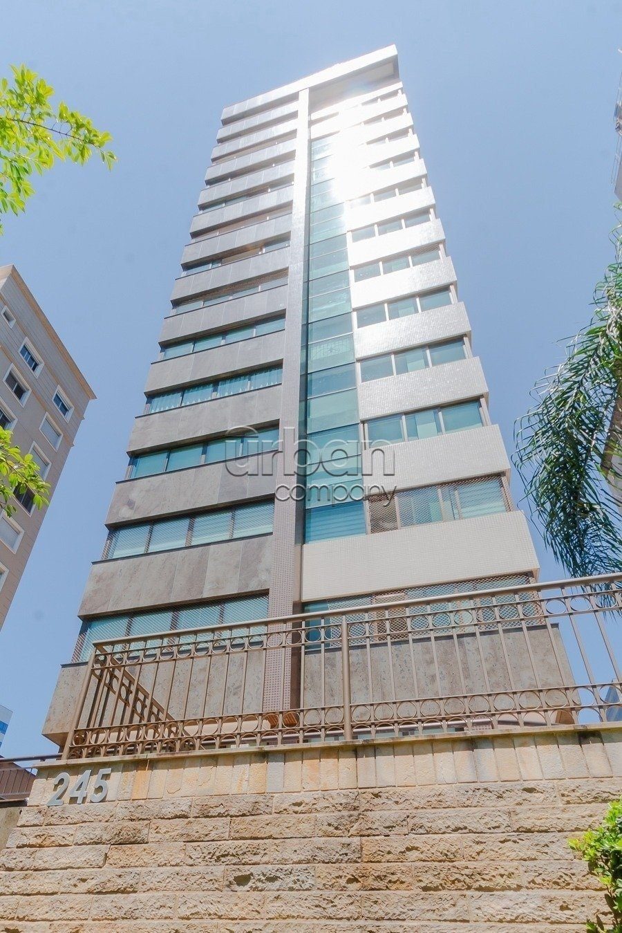 Apartamento com 170m², 3 quartos, 1 suíte, 3 vagas, no bairro Higienópolis em Porto Alegre