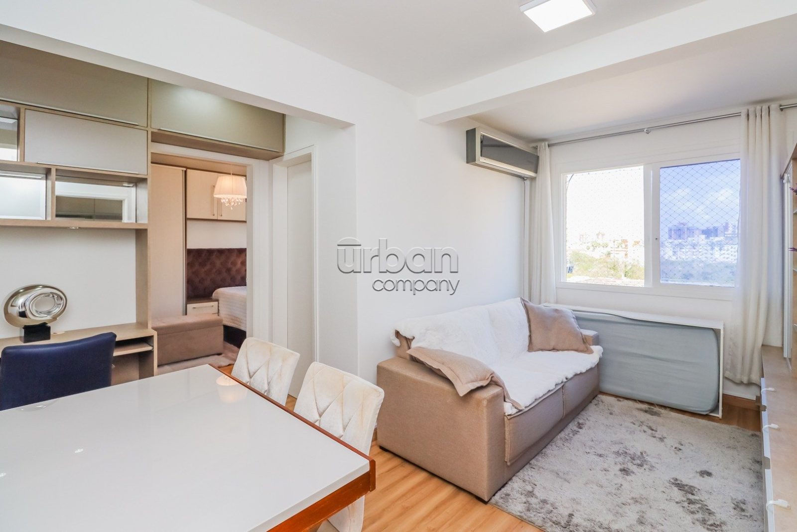 Apartamento com 43m², 1 quarto, no bairro Azenha em Porto Alegre