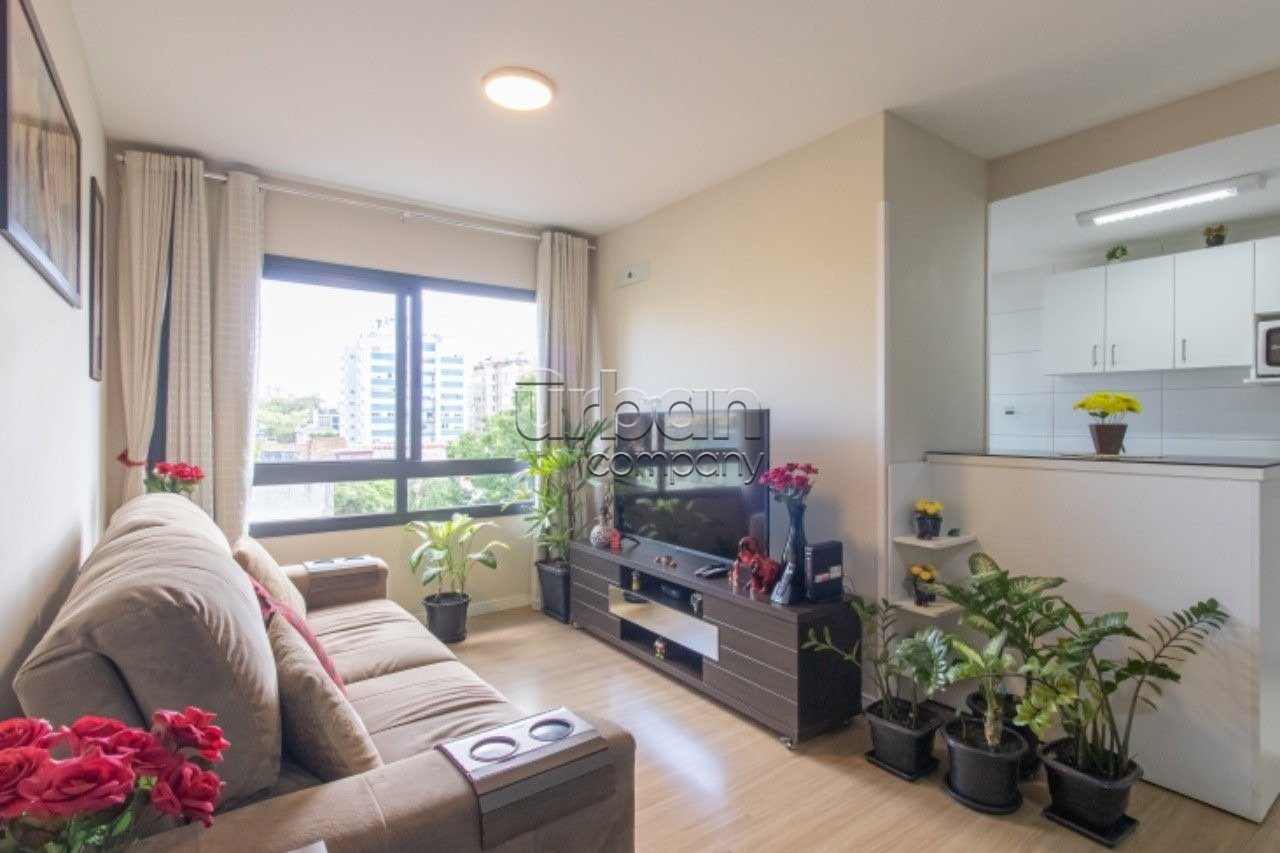 Apartamento com 81m², 3 quartos, 1 suíte, 2 vagas, no bairro Santana em Porto Alegre