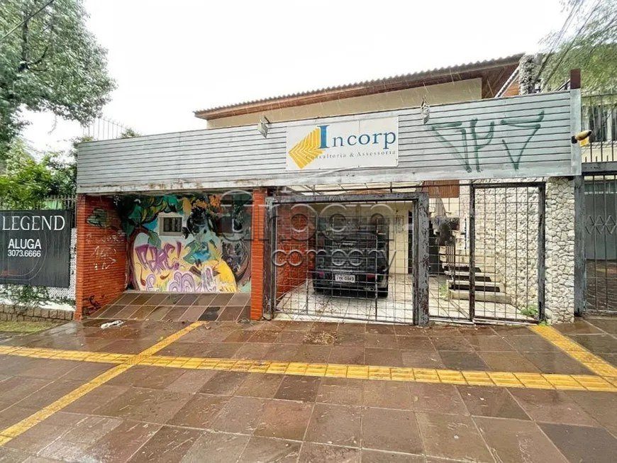 Casa com 300m², 1 quarto, 1 vaga, no bairro Higienópolis em Porto Alegre