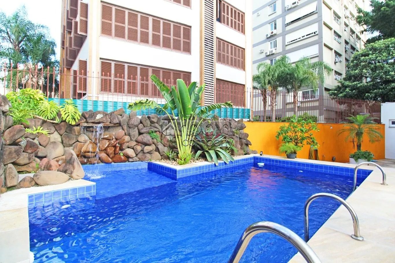 Apartamento Garden com 201m², 3 quartos, 1 suíte, 4 vagas, no bairro Rio Branco em Porto Alegre