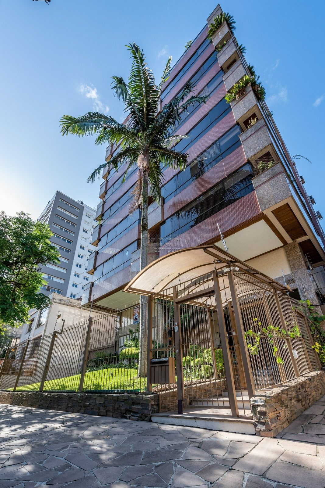 Condomínio Edificio Baia de Caioba em Porto Alegre