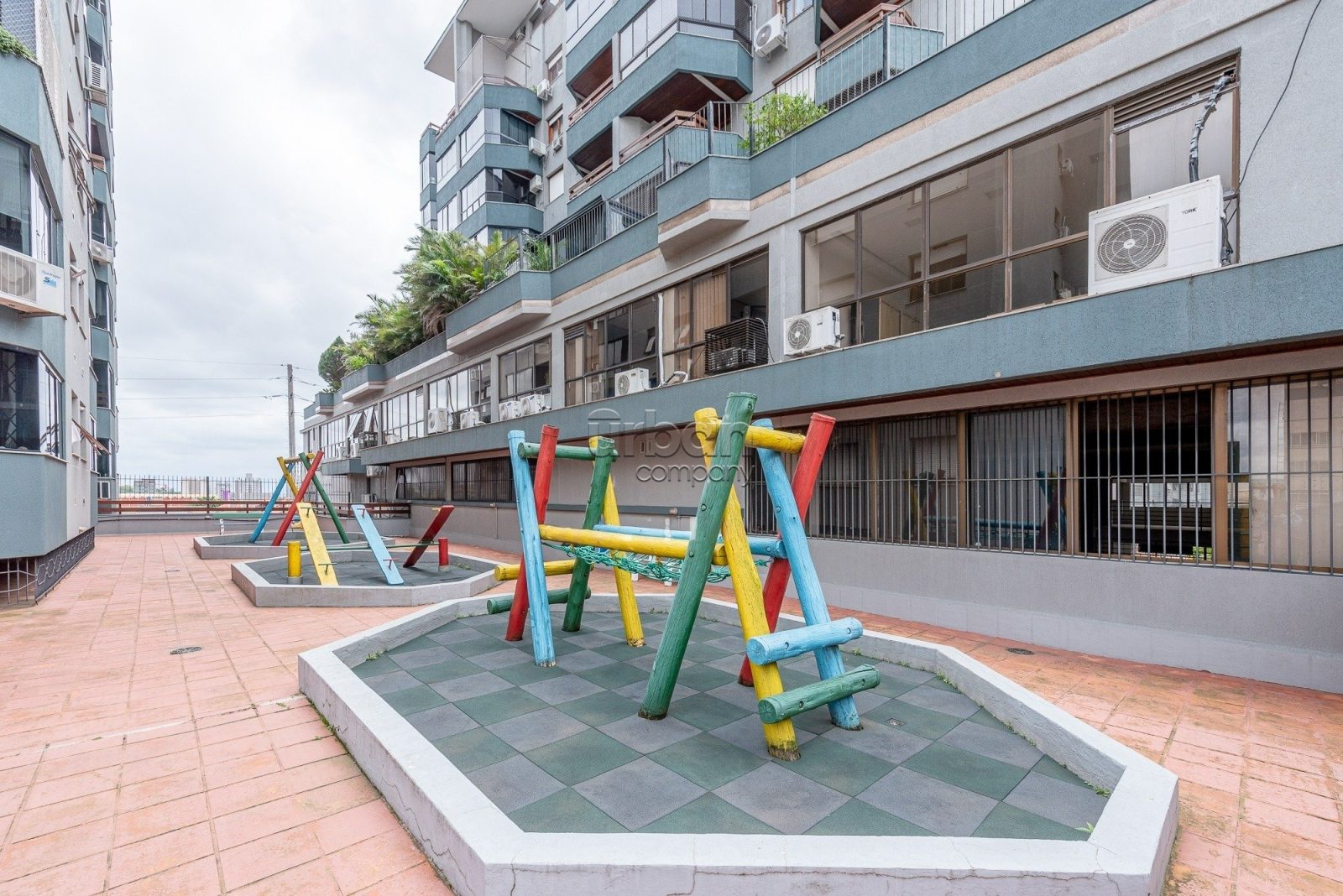 Condomínio Torres Do Forte em Porto Alegre