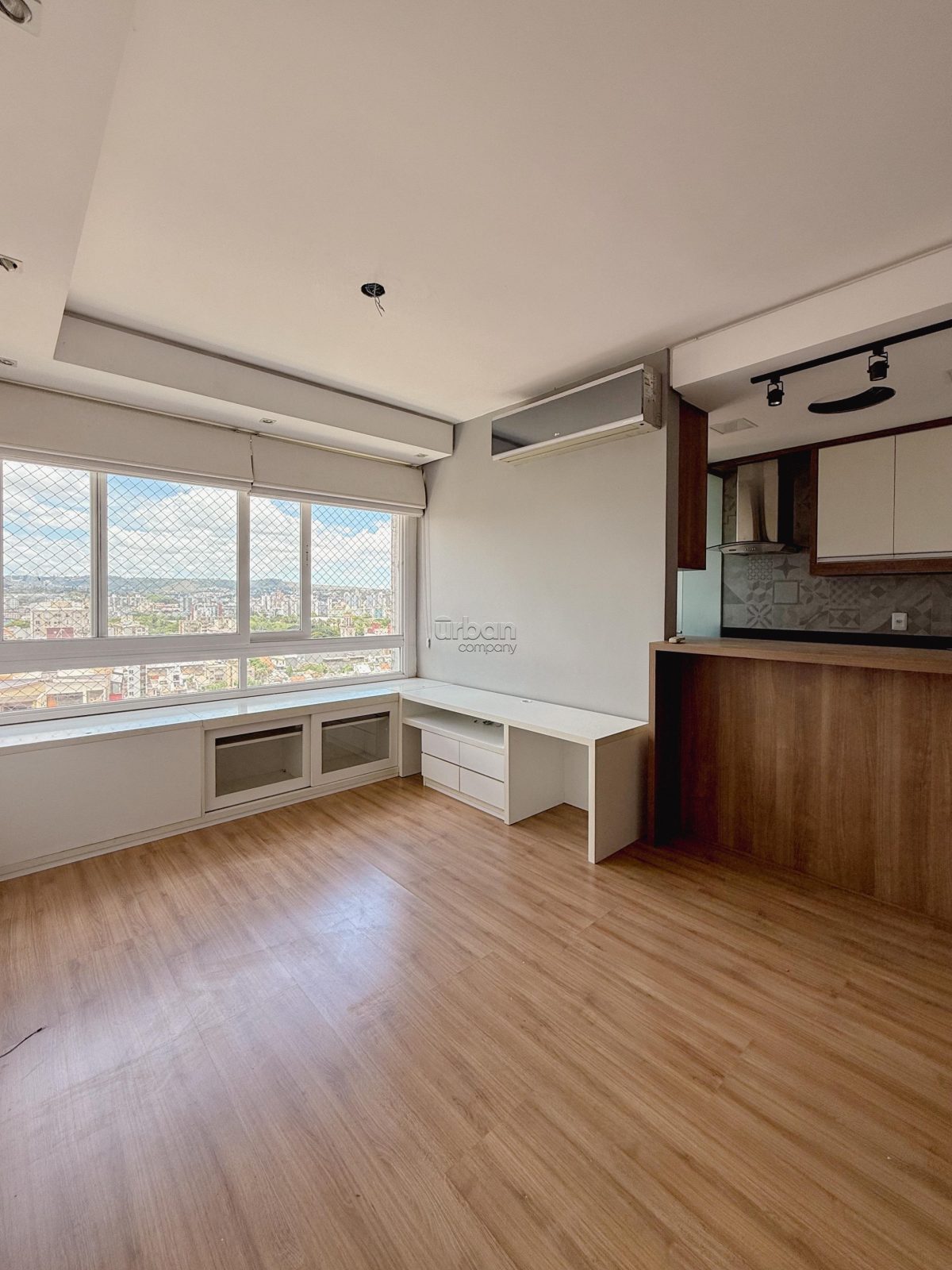 Apartamento com 83m², 3 quartos, 1 suíte, 2 vagas, no bairro Cidade Baixa em Porto Alegre